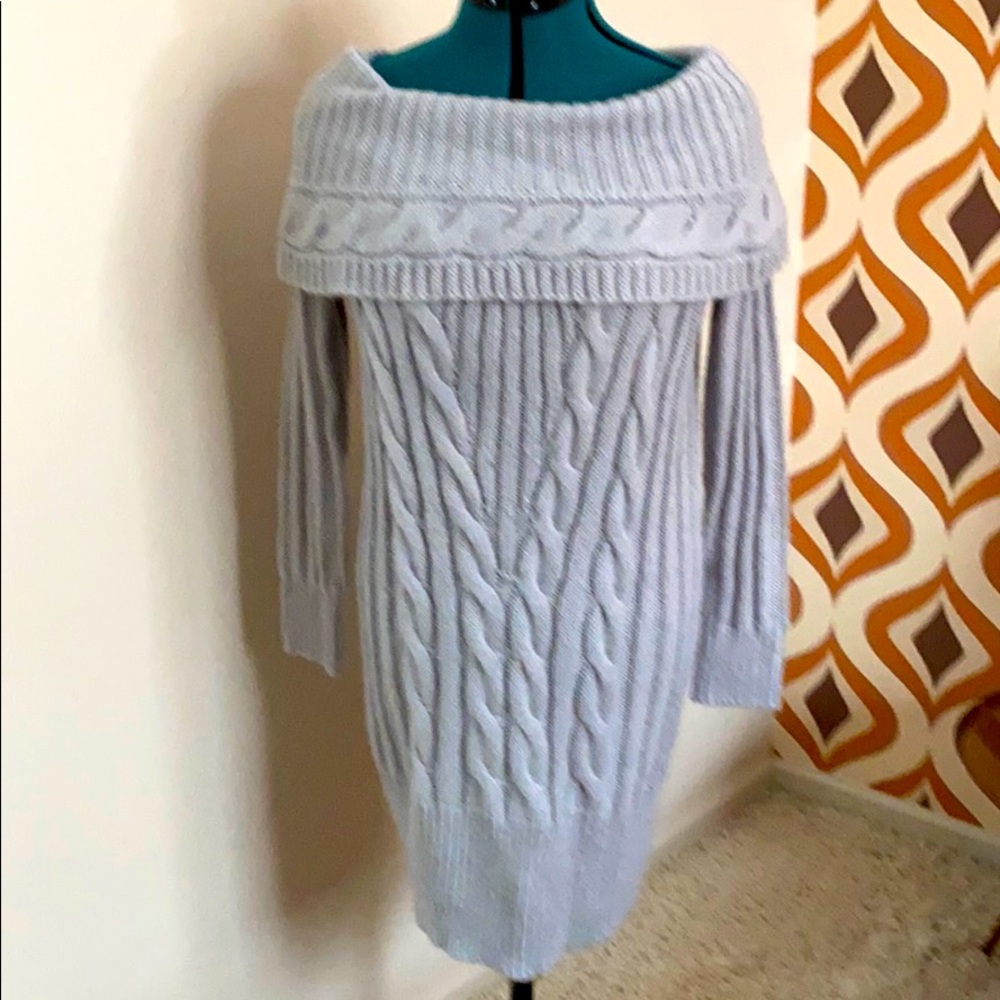 Gray cable knit sweater dress. Oversized collar.